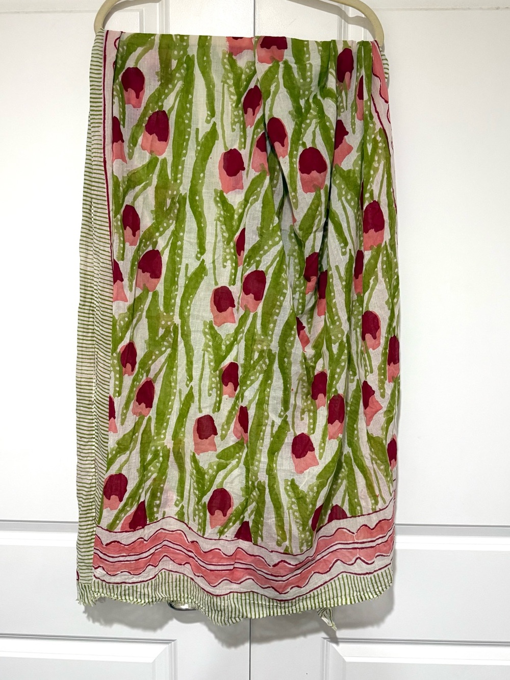 Floral Tulip Print Scarf/Beach Wrap 💯% Cotton in Green and Pink